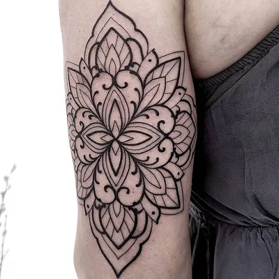 Sara tattoo 026