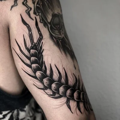 Sara tattoo 039