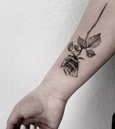 Sara tattoo 044