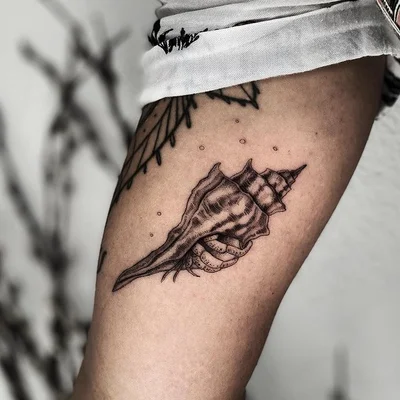 Sara tattoo 049