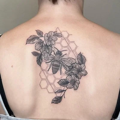 Sara Urban tattoo 008