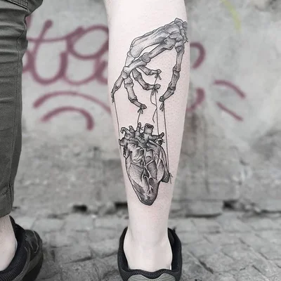 Sara Urban tattoo 010