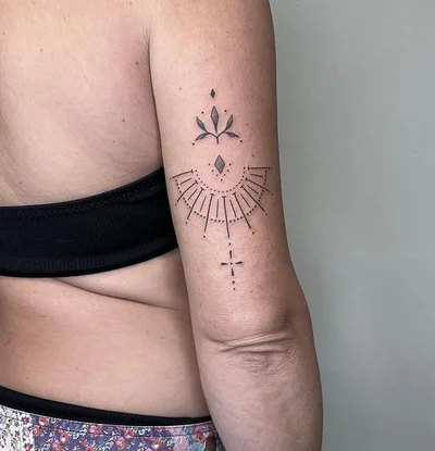 Sara Urban tattoo 040