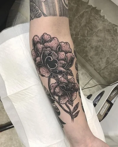 Sarah Blackwood tattoo 012