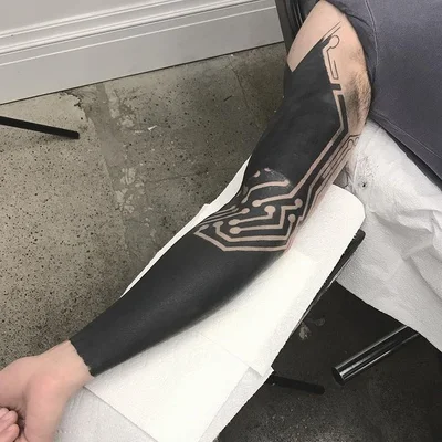 Sarah Blackwood tattoo 014