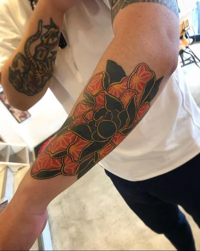 Sarah Blackwood tattoo 018