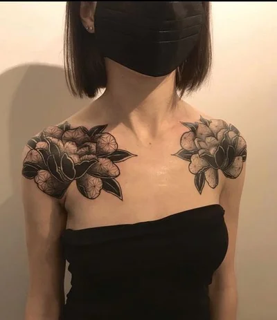 Sarah Blackwood tattoo 021