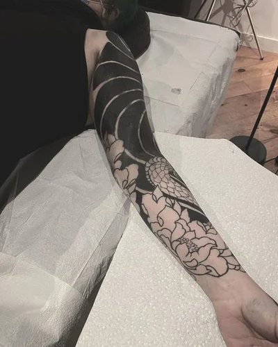 Sarah Blackwood tattoo 024