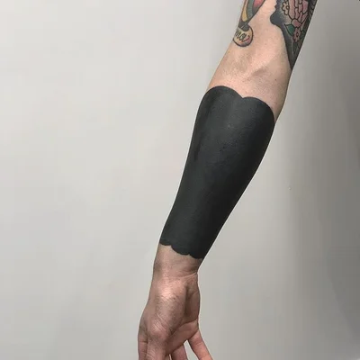 Sarah Blackwood tattoo 032