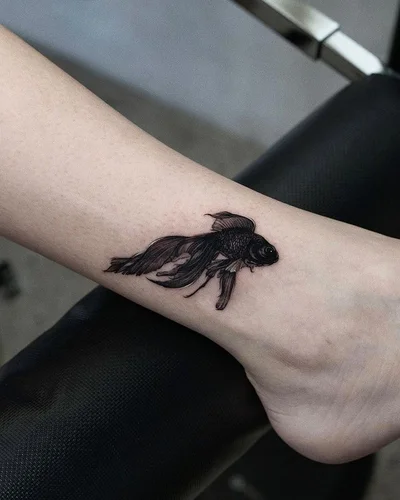 Saree Gonzalez tattoo 015