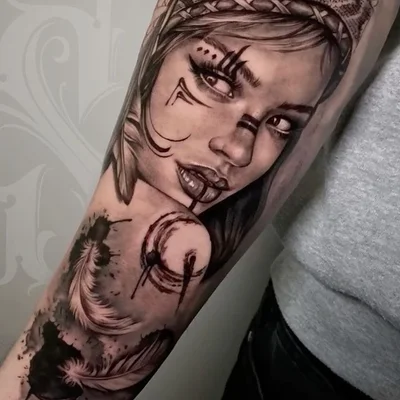 Sarah Sui tattoo 012