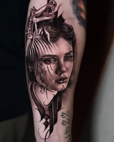 Sarah Sui tattoo 013