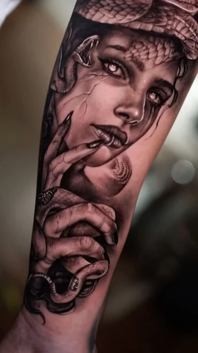 Sarah Sui tattoo 020