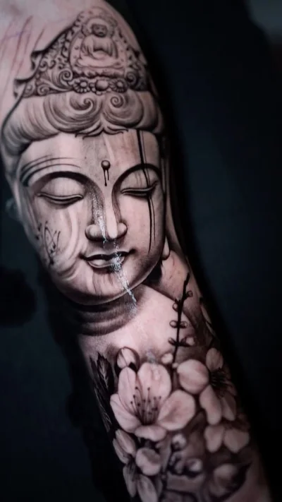 Sarah Sui tattoo 038
