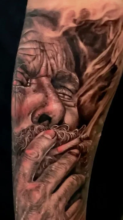 Sarah Sui tattoo 041