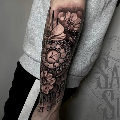 Sarah Sui tattoo 043
