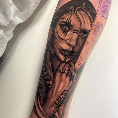 Sarah Sui tattoo 048