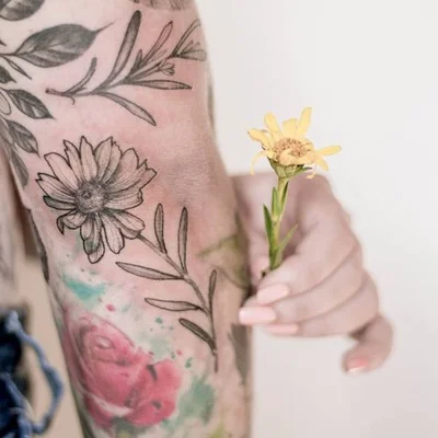 𝐒𝐚𝐫𝐢 tattoo 011