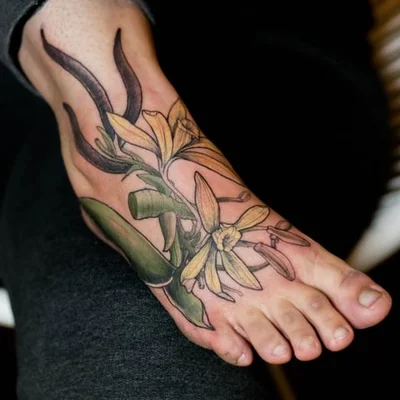 𝐒𝐚𝐫𝐢 tattoo 021