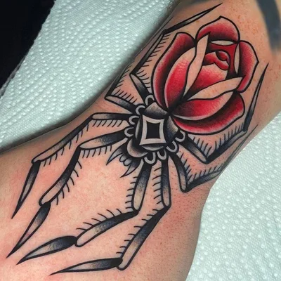 Saschi McCormack Tattooing tattoo 046