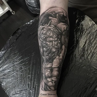 Sasha Enaken tattoo 036