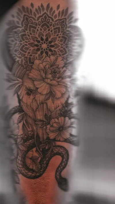 Sasha Masiuk tattoo 028