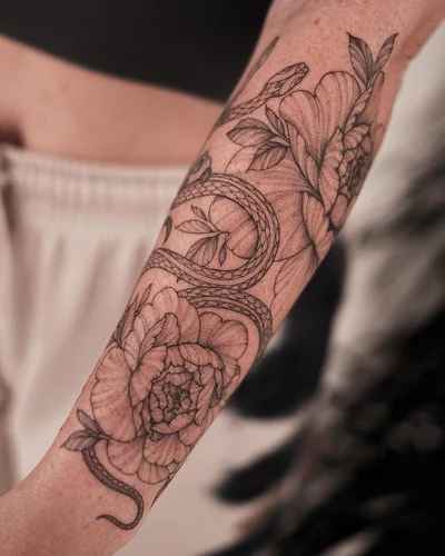 Sasha Masiuk tattoo 041