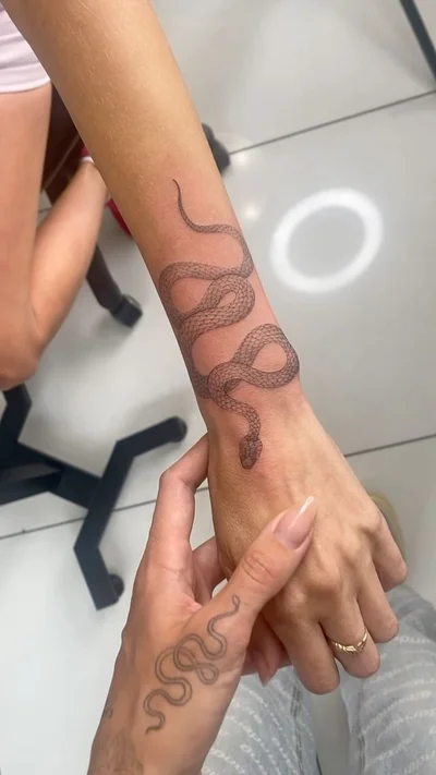 Sasha Masiuk tattoo 043