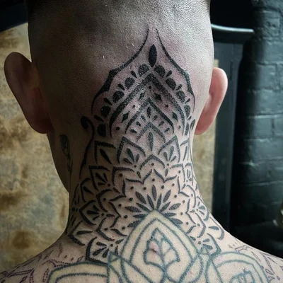 Saskia Viney tattoo 007