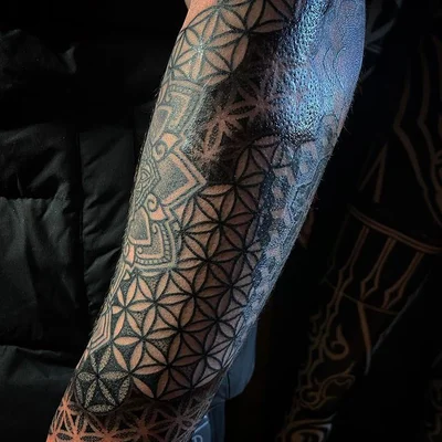 Saskia Viney tattoo 040