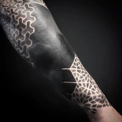 Saskia Viney tattoo 043