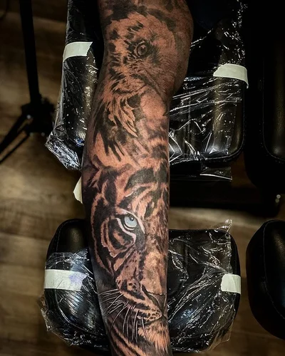 Erick Satchell II tattoo 032
