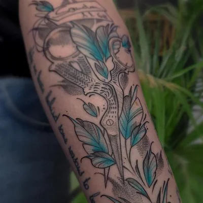 Schwarz oder Gold tattoo 018