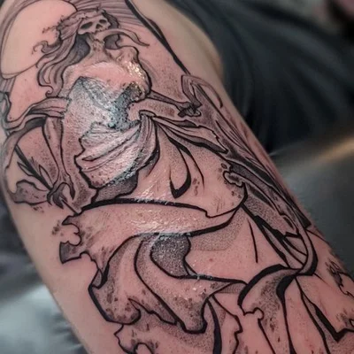 Schwarz oder Gold tattoo 019