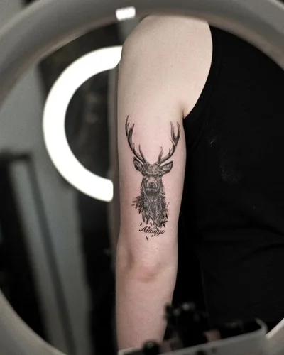 Schwarz oder Gold tattoo 025