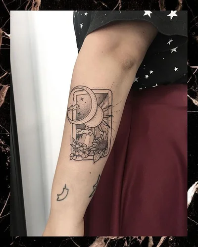 Schwarz oder Gold tattoo 027