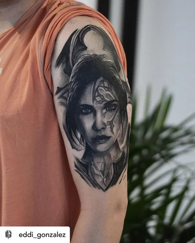 Schwarz oder Gold tattoo 042