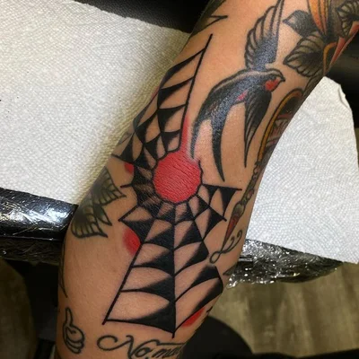 Schyler Ames tattoo 018