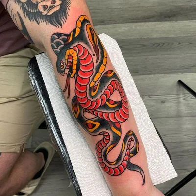 Schyler Ames tattoo 025