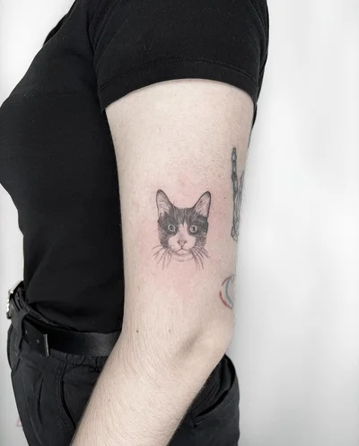 Sabrina Conde tattoo 011