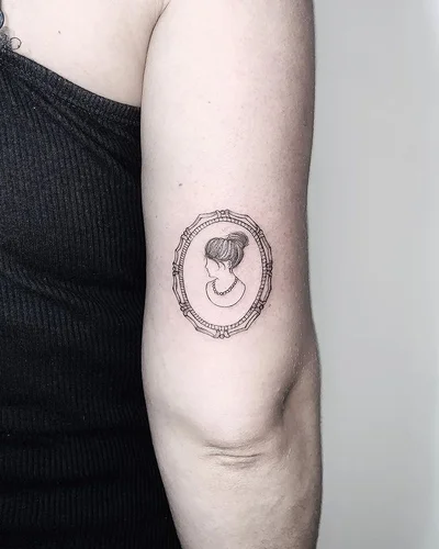 Sabrina Conde tattoo 012
