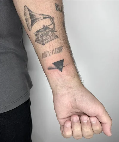 Sabrina Conde tattoo 032