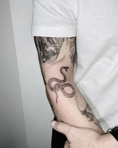 Sabrina Conde tattoo 050