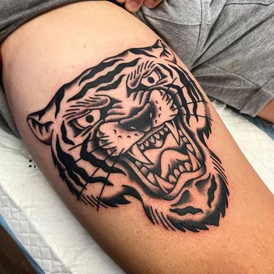 Scott Moss tattoo 007