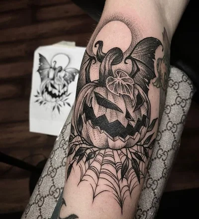 Scotty Munster tattoo 012