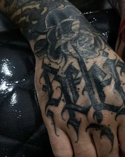 Scotty tattoo 041