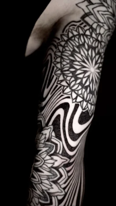 Sean Hall tattoo 016