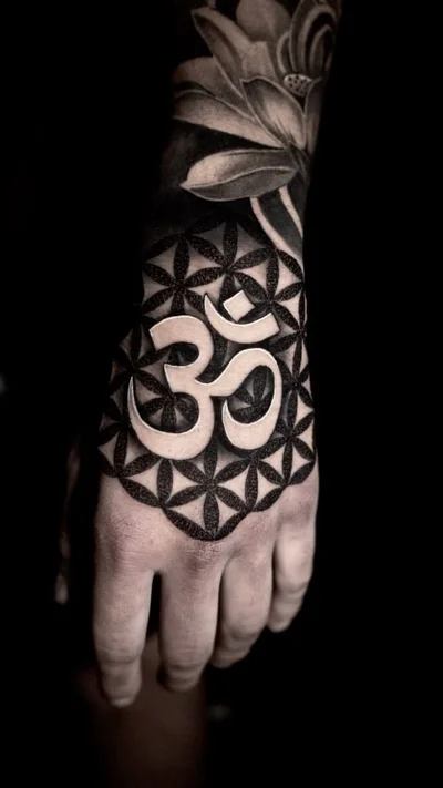Sean Hall tattoo 032