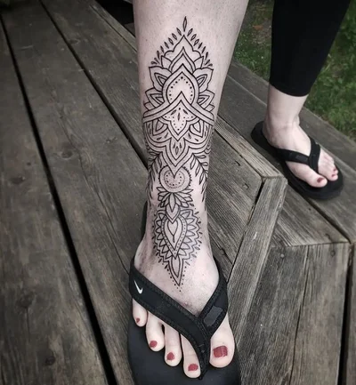Sea Serpent Saloon tattoo 009