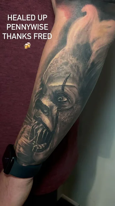 Sebastian Thompson tattoo 016